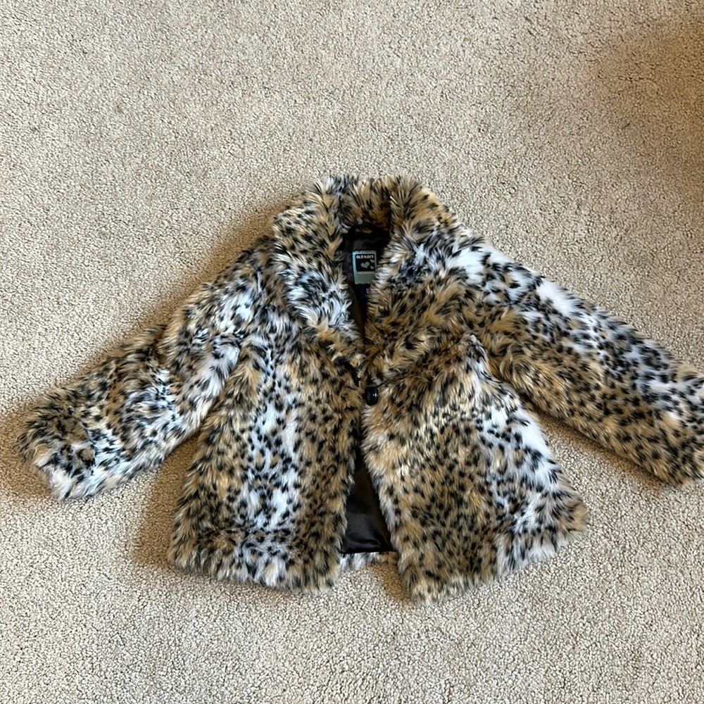 Kids Old Navy faux fur leopard swing coat sz 4T